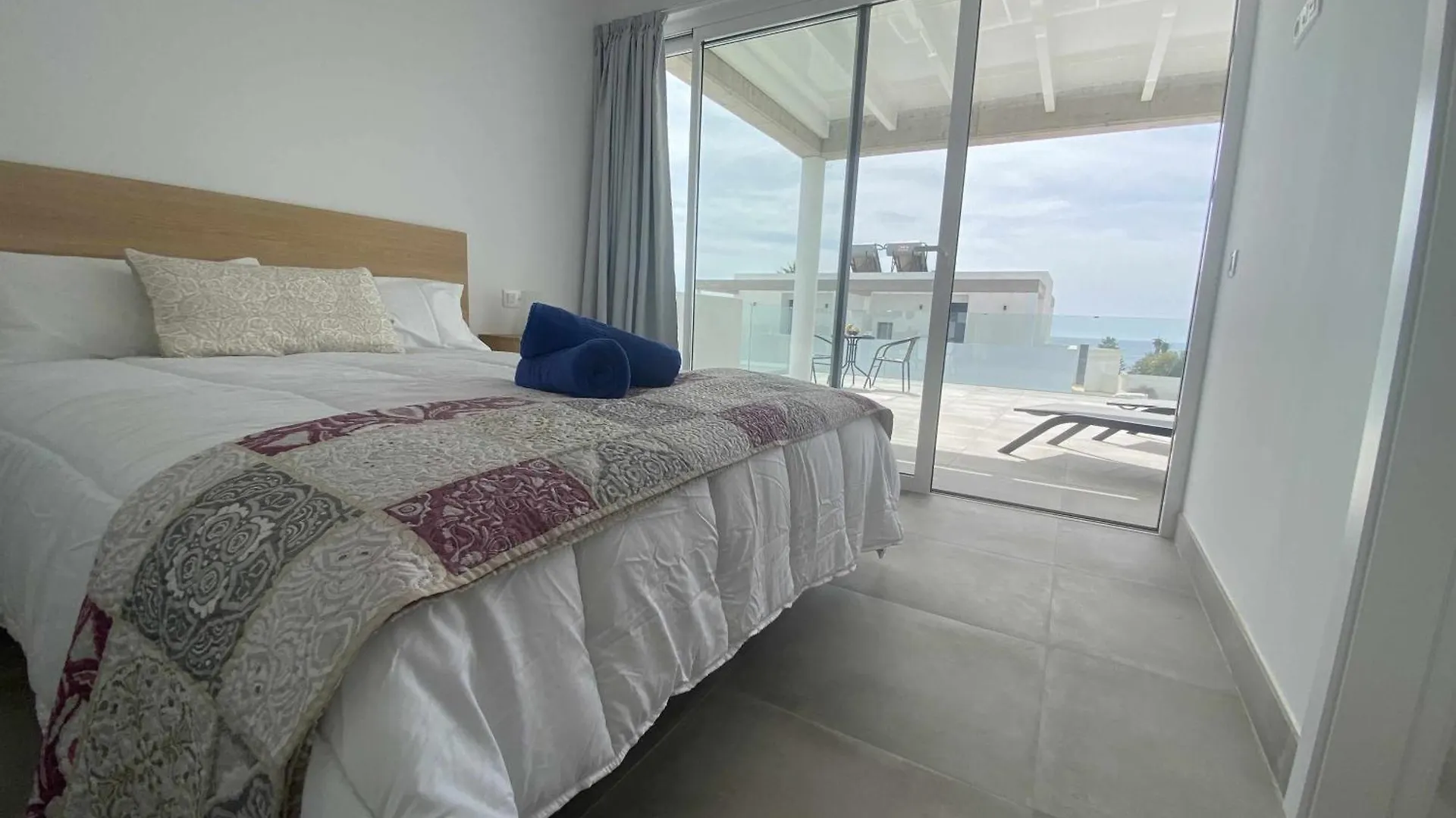 Imperdible Villa Con Piscina Y Barbacoa Puerto Calero 0*,  Španělsko